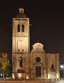 Houilles,_Église_Saint-Nicolas,_façade_de_nuit